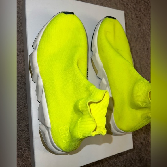 Balenciaga Neon Green Runner sneakers size 8 !! - Picture 5 of 12